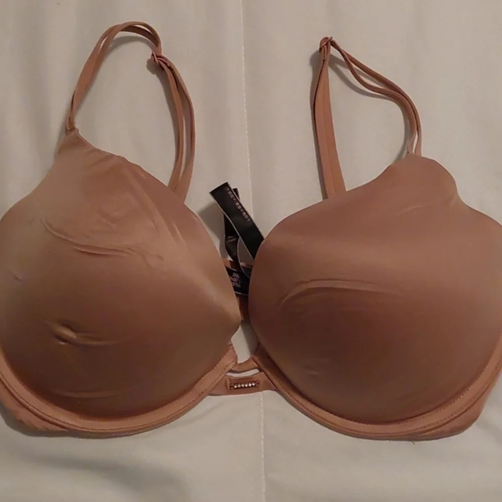 Victoria's Secret "Very Sexy" Bra 34 DD Padded Push up